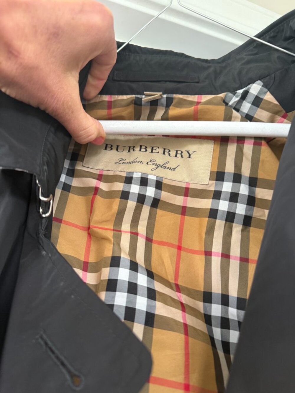 Women's Small Burberry Raincoat - Picture 2 of 4